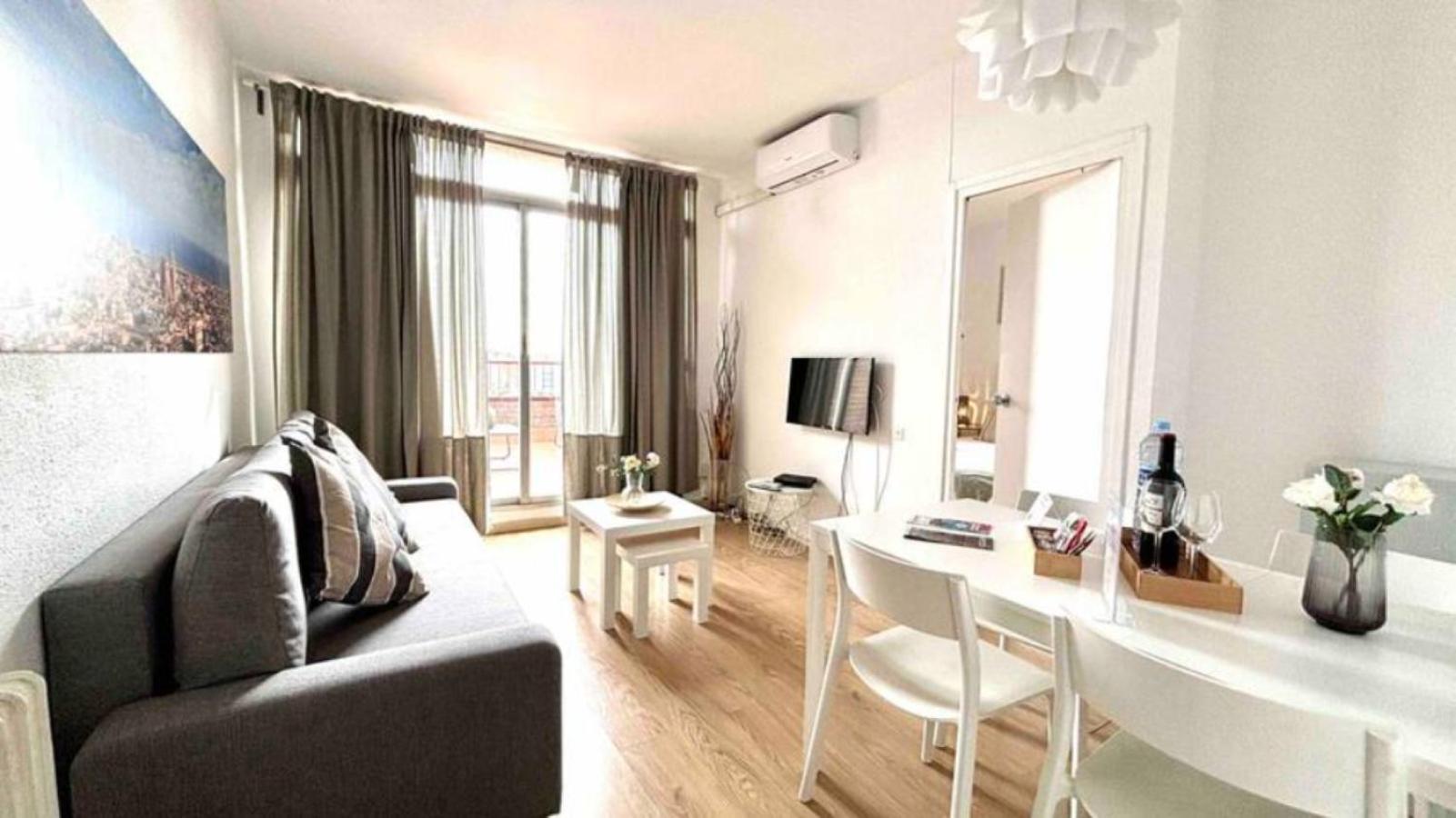 Apartmán Sants Station Penthouse Barcelona Exteriér fotografie